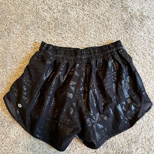Lululemon Hotty Hot shorts